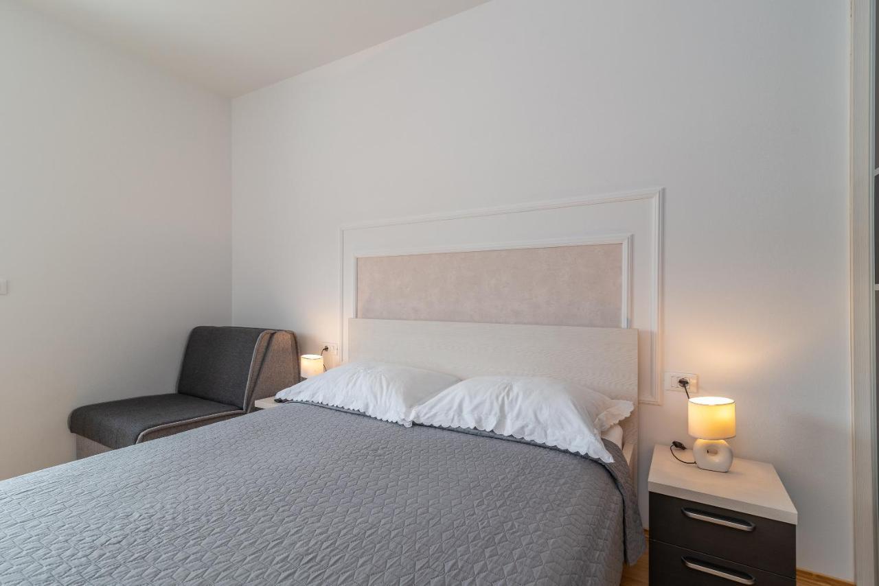 Apartman Lorena Trogir Eksteriør bilde